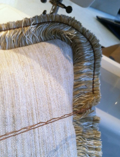 unravelling the fringing stay thread